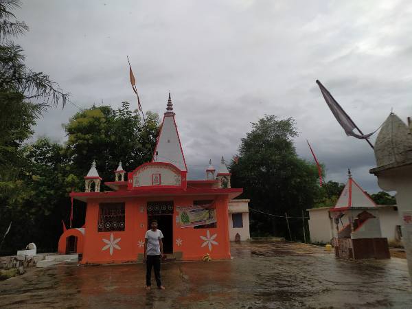 Hirapur Mandir, Pawai