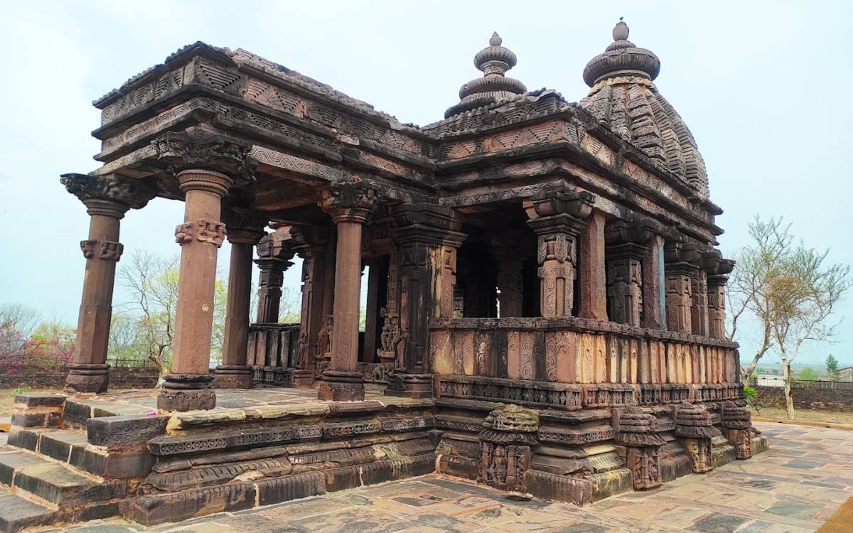 Nohleshwar Shiv Mandir (नोहलेश्वर मंदिर दमोह)